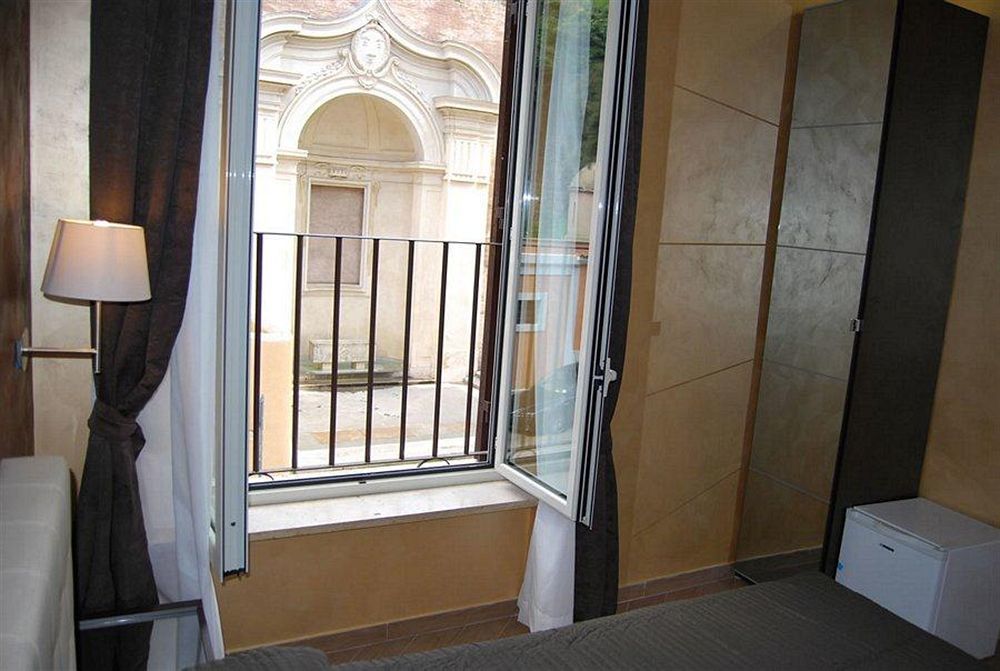 My Piazza Di Spagna Pensionat Rom