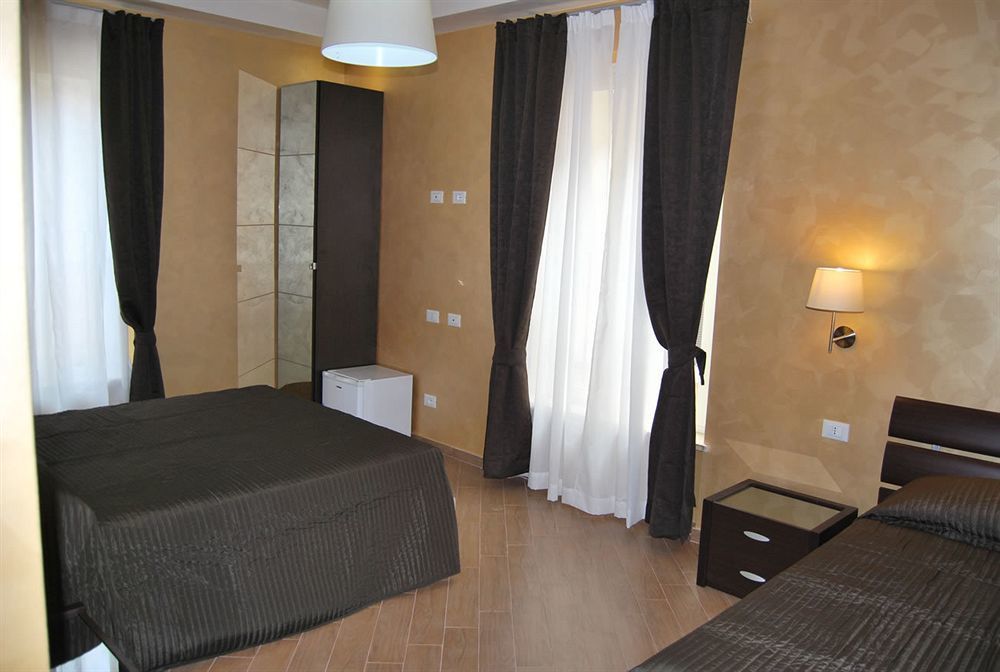 Pensionat My Piazza Di Spagna 4*